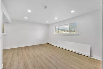 195 W 8480 S, Midvale, UT 84047 - Photo 3