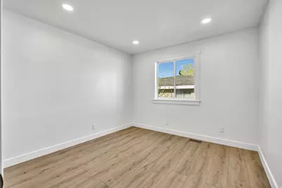 195 W 8480 S, Midvale, UT 84047 - Photo 13