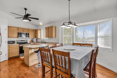 5635 W Walnut Cir, Salt Lake City, UT 84118 - Photo 5
