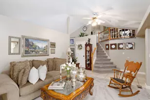 2050 E Johnstone Dr, Sandy, UT 84093 - Photo 9