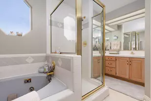 2050 E Johnstone Dr, Sandy, UT 84093 - Photo 25