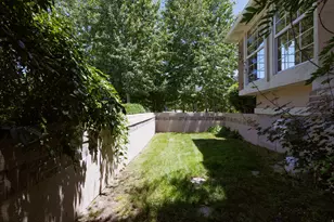 2050 E Johnstone Dr, Sandy, UT 84093 - Photo 33
