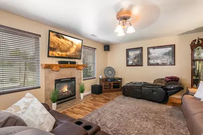 1837 N 635 W, West Bountiful, UT 84087 - Photo 15