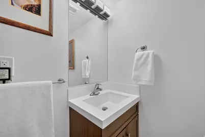 3989 S 2250 E, Holladay, UT 84124 - Photo 31
