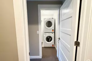 3989 S 2250 E, Holladay, UT 84124 - Photo 17