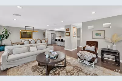 3989 S 2250 E, Holladay, UT 84124 - Photo 5