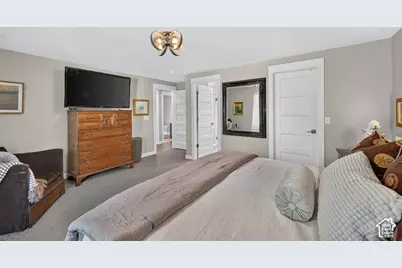 3989 S 2250 E, Holladay, UT 84124 - Photo 13