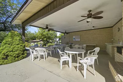 3989 S 2250 E, Holladay, UT 84124 - Photo 41