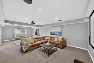 3989 S 2250 E, Holladay, UT 84124 - Photo 21