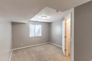 11563 S Olive Berry Ln, Draper, UT 84020 - Photo 43