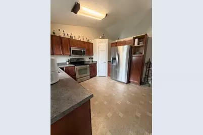 3995 S 4050 W, West Valley, UT 84120 - Photo 5