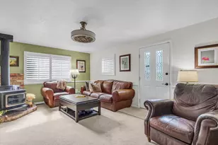 6653 S Guntherwoods Ln, Cottonwood Heights, UT 84121 - Photo 13