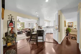 6653 S Guntherwoods Ln, Cottonwood Heights, UT 84121 - Photo 11