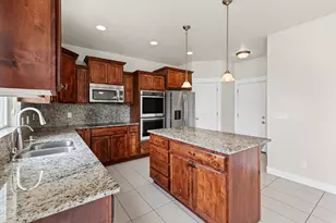 4884 W Yellow Topaz Dr, Herriman, UT 84096 - Photo 15