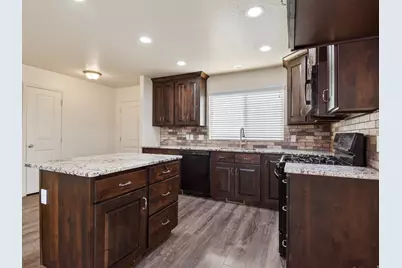 330 Granite Dr, Santaquin, UT 84655 - Photo 7