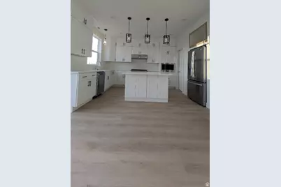 10718 S 580 E, Sandy, UT 84070 - Photo 5
