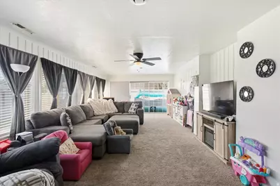 270 S 360 W, Tooele, UT 84074 - Photo 17