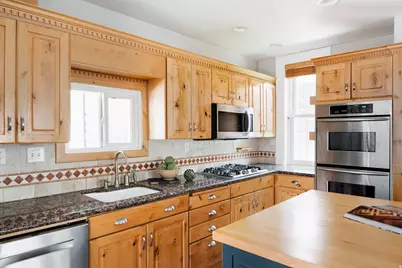 38 S 1000 E, Salt Lake City, UT 84102 - Photo 9