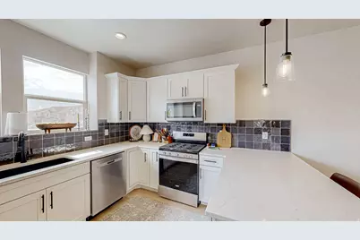 989 N Wayne Dr, Saratoga Springs, UT 84045 - Photo 7