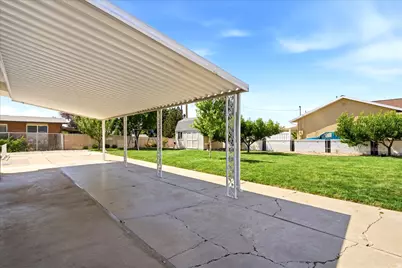 2028 W 5125 S, Roy, UT 84067 - Photo 23
