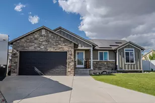 325 W 160 N, Clearfield, UT 84015 - Photo 1