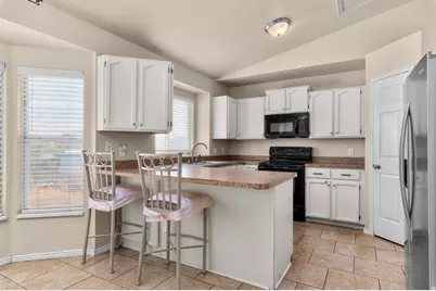 5762 W Chambre Dr S, Salt Lake City, UT 84118 - Photo 7