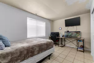 5762 W Chambre Dr S, Salt Lake City, UT 84118 - Photo 11