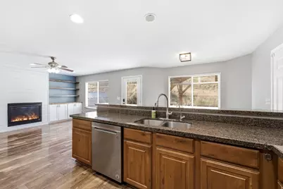 7103 W Klorissa Pl, Herriman, UT 84096 - Photo 7