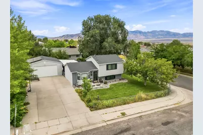 697 W 3 O'Clock Dr S, Tooele, UT 84074 - Photo 5