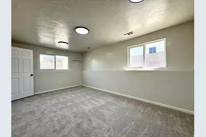 2607 S Twain Dr, Magna, UT 84044 - Photo 13
