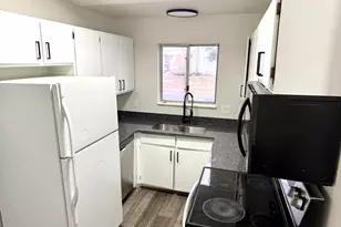 2607 S Twain Dr, Magna, UT 84044 - Photo 7