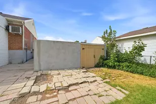 445 E 200 N, Kaysville, UT 84037 - Photo 31