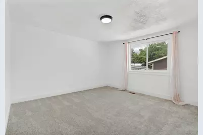 10313 S Countrywood Dr E, Sandy, UT 84092 - Photo 13