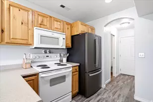 652 W 800 N, Clinton, UT 84015 - Photo 9