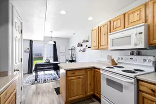 652 W 800 N, Clinton, UT 84015 - Photo 7