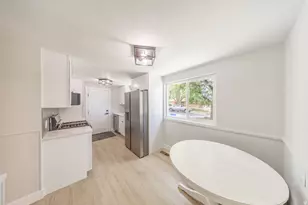 2273 S 200 E, Bountiful, UT 84010 - Photo 9