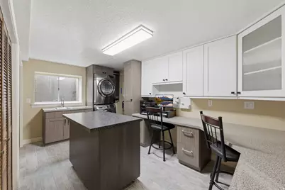 4521 S Countrylane Rd, Salt Lake City, UT 84117 - Photo 35