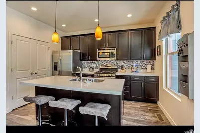 10522 S Topview Rd W, South Jordan, UT 84009 - Photo 3