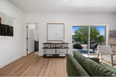 549 E Warnock Ave S #UNIT B, Salt Lake City, UT 84106 - Photo 9