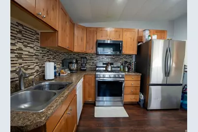 1147 W Linda Vista Dr S, West Valley, UT 84119 - Photo 5