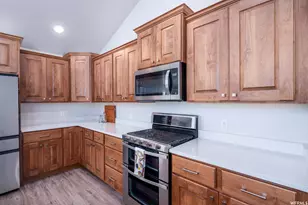 473 S Short Horse Ln, Saratoga Springs, UT 84045 - Photo 13
