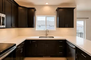 7230 N Green Pasture Ln, Eagle Mountain, UT 84005 - Photo 7