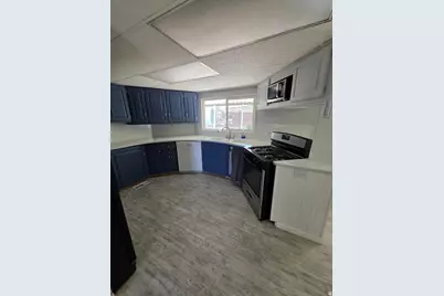 188 E Detroiter Ave, Murray, UT 84107 - Photo 7