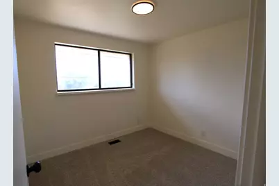 5007 S 2675 W, Roy, UT 84067 - Photo 13