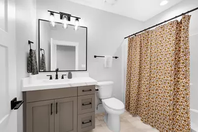 2049 S Roan Ave, Saratoga Springs, UT 84045 - Photo 33