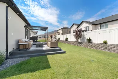2049 S Roan Ave, Saratoga Springs, UT 84045 - Photo 35