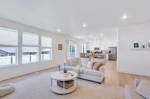 2664 W Maple St, Mapleton, UT 84664 - Photo 9