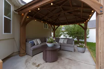 4564 W Windsor Cir, Cedar Hills, UT 84062 - Photo 37
