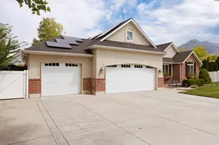 4564 W Windsor Cir, Cedar Hills, UT 84062 - Photo 3