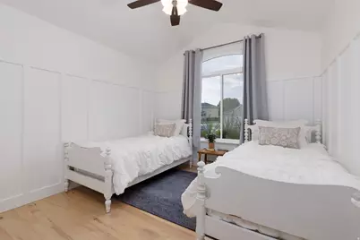 4564 W Windsor Cir, Cedar Hills, UT 84062 - Photo 17